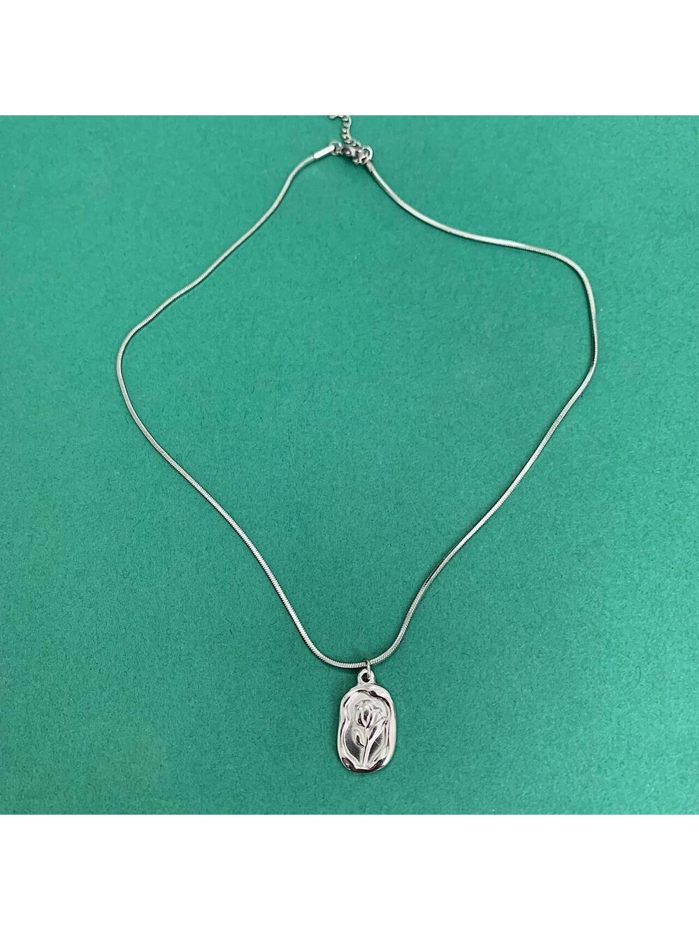 Rose Pendant Stainless steel Silver necklace. Rope chain. Unisex. Fits 16-18 - Picture 5 of 7